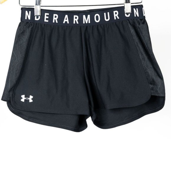 Ladies Under Armour Loose Fit Shorts  Size- Small - Picture 1 of 3